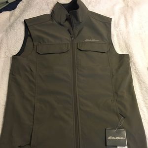 New Eddie Bauer vest with tags never worn!